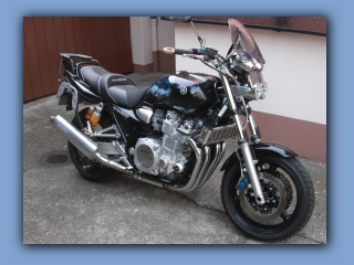 Luis's Yamaha XJR 1300.jpg